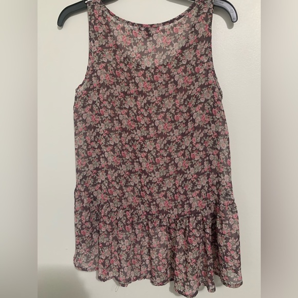 Soprano Woman's Tiny Floral Print
Tank Blouse Size Small - Picture 4 of 5